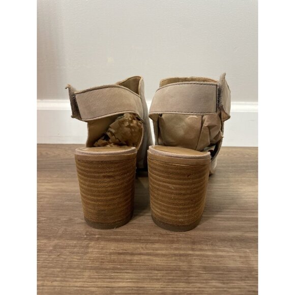 Franco Sarto Womens Beige Leather Ankle Strap Heels Size 7.5 Helix Minimalist - Picture 3 of 9